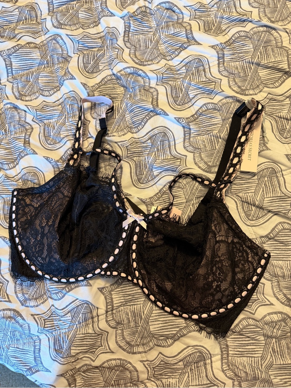 Victoria's Secret Black Lace Underwire Bra with Pink Accents